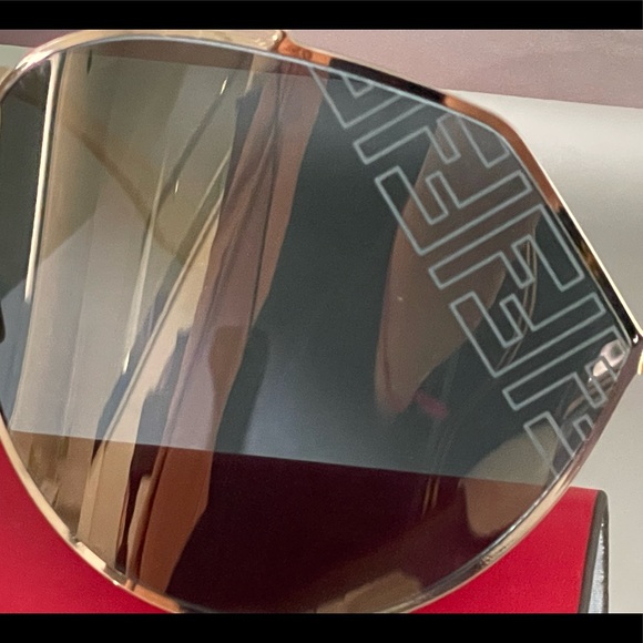 FENDI FF Unisex Mirrored logo shades. 100% Authentic. Orig.case/cloth.No box - Picture 4 of 7